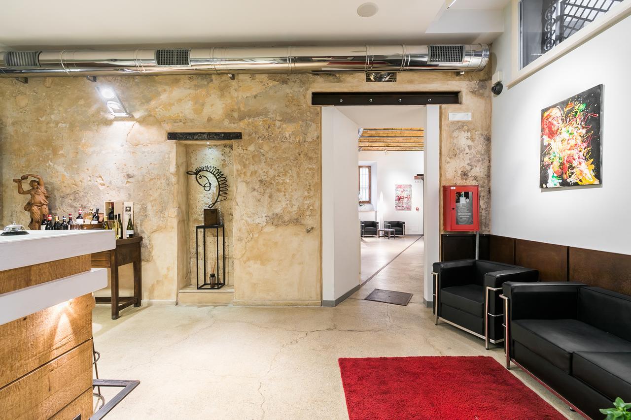 Hotel La Rovere Рим Экстерьер фото